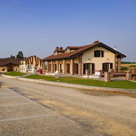Montalbera Wine - Adults Only Montemagno (Piedmont)